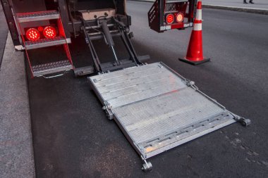 geri bir nakliye ve delvering kamyon paslanmaz çelik Lift stre