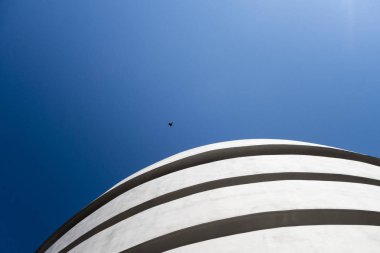 Amerika'nın centrol bölümü ne yakın Guggebheim müzesinin New York'un soyut görünümü, Manhattan, 24 Mayıs 2018,5:52