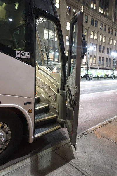 New York City Street Bus Mit Offener Tür — Stockfoto