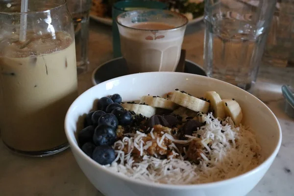 yulaf yemek kahvaltı kase Hindistan cevizi