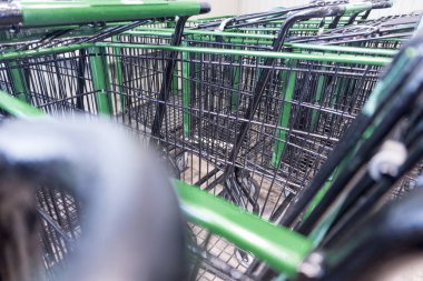 Alışveriş sepeti belirlenmiş alanda düzenlenir