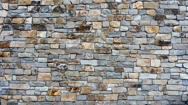 taşlar ve çimento duvarı