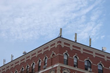 New York bina bir b üzerinde çatı üzerinde hücresel kuleleri ile