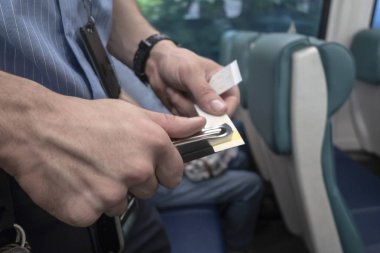 tren demiryolu geçit bilet doğrulama saplama gösterge deliği p