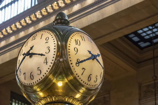 Infomation Center Uhr am großen Hauptbahnhof New York City — Stockfoto