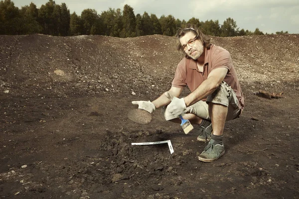 Escrita Cuneiforme Império Akkad Barro Marrom Encontrado Escavações Terreno Verão — Fotografia de Stock