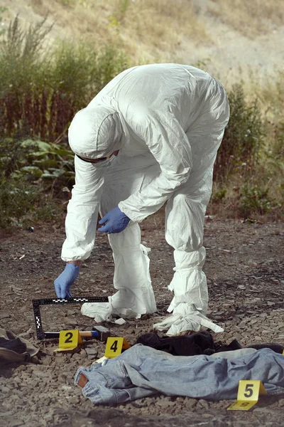 Criminologist Technician Dna Free Protective Suit Collecting Evidences Probable Criminal — Stock Photo, Image