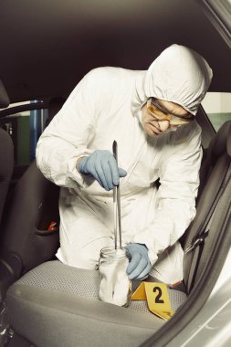 Crime scene Investigation - ceza koku izleri, toplama araba polis garajında şüpheli