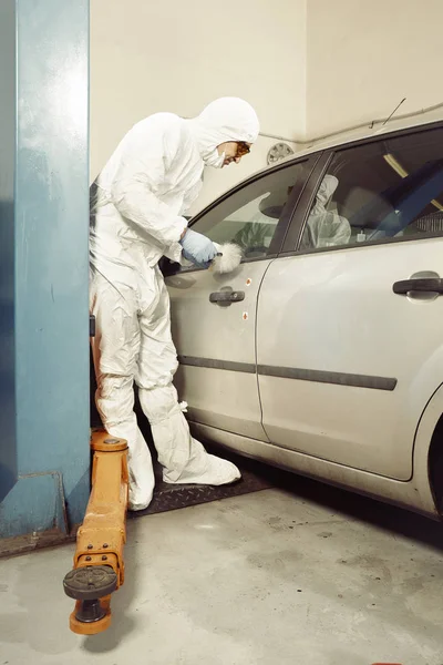 Crime Scene Investigation Developing Fingerprints Suspected Car Police Garage — Stock Photo, Image