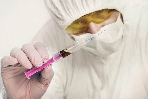 Unpacking Evidence Syringe Narcotics Place Crime — Stock Photo, Image