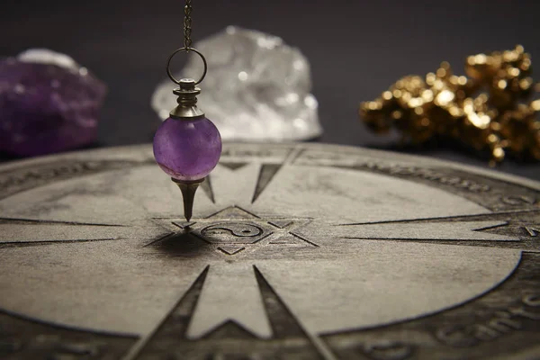 Properties Fortune Telling Wooden Spiritual Chart Pendulum — Stock Photo, Image