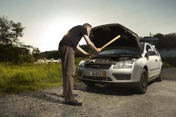 Aging Man Trying Fix Broken Car Engine Lonely Way — Stock Photo, Image