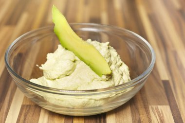 Yumurta ile pişirilen mantarlar eng sebze salatası