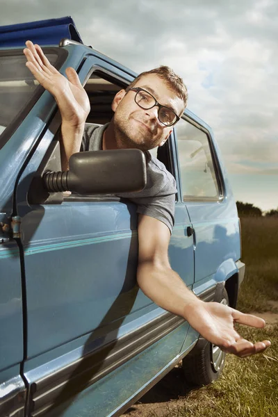 Man Summer Trip His Lovely Small Retro Car — Stock Photo, Image