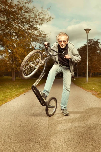 Older City Man Vagabond Hooded Shirt Mask Scooter — Stock Photo, Image