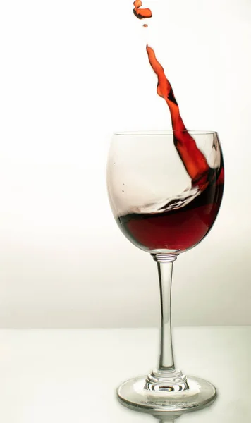 Wave Red Wine Glass White Background — Stock Photo, Image