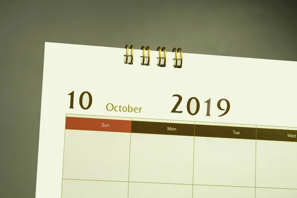 Stránka Kalendář Měsíce 2019 — Stock fotografie