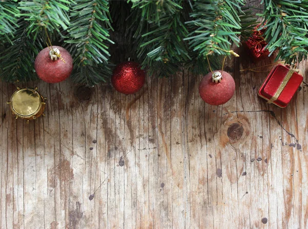 Fundo Árvore Natal Com Decorações Tábua Madeira — Fotografia de Stock