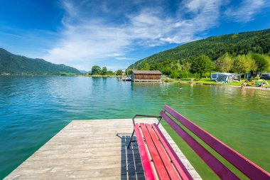Ossiacher Gölü 'nde yaz, Carinthia, Avusturya
