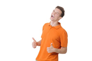 Duygusal delikanlı çığlık ve başparmak gösterilmesini kahverengi saçlı, duygu heyecan. Başarı kavramı