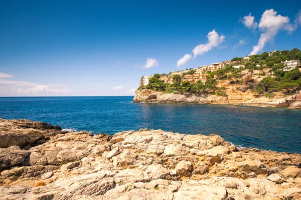 Hermosa Bahía Mallorca Agua Verde Azul Claro Cala Marmassen Mallorca — Foto de Stock