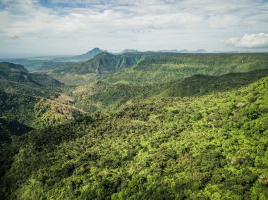 Kara Nehir Gorges Viewpoint, Mauritius. Şelaleye bak.