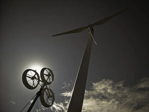 Ветряная Турбина Генерирует Электричество — стоковое фото