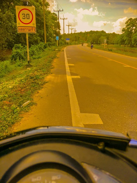 タイの南部の田舎の道 — ストック写真