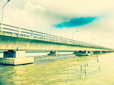 Tayland Güney Köprüsü'nde