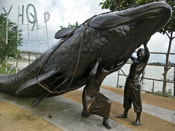 Statues Pêcheur Pêchent Poisson — Photo