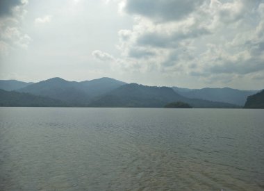 güzel bir baraj Tayland