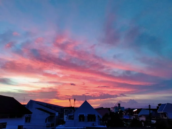 夕阳西下 泰国日落时分的云彩 — 图库照片