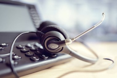 VoIP kulaklık kulaklık ve iletişim için telefon genel kavram, o çekmek, çağrı merkezi ve müşteri hizmet Yardım Masası