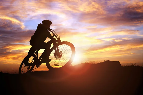 Mountain Biker Silhouette Sunset Concept Achievement Conquering Adversity Exercising — Stock Photo, Image