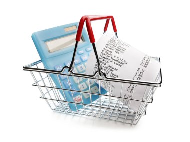 Bakkal giderleri ve tüketicilik için makbuz, hesap makinesi ve sepet konseptine kadar alışveriş