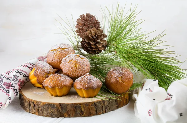 Domácí Cristmas Cukroví Vánoční Muffiny Nový Rok Dekorace Dřevo Lehké — Stock fotografie