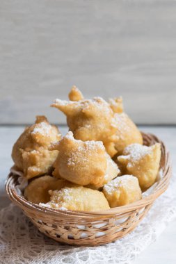 Pettole güneye İtalyan yemekleri hamur pişmiş ve: Salento, Apulia, kopya alanı yapılan zeytin yağda kızartılmış bir geleneksel Noel olduğunu