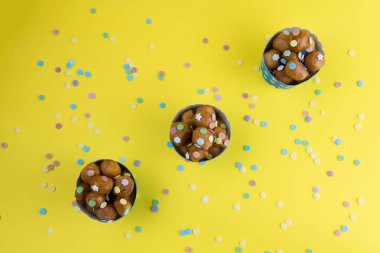 Purcedduzzi küçük köfte şekli var. Lecce onlar un, bira mayası, beyaz şarap, su ve tuz ile yapılır. Onlar bal, anesini ve tarçın ile terbiyeli