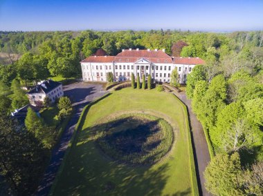 Drogosze, Polonya (eski Donhoffstadt, Doğu Prusya) barok saray. 1710-1714 aristokrat Prusya ailesine ait, yerleşik von Donhoff