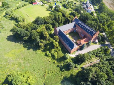 Barciany, Polonya (eski Barten, Doğu Prusya Ortaçağ Töton Şövalyeleri kale kalıntıları, havadan görünümü)