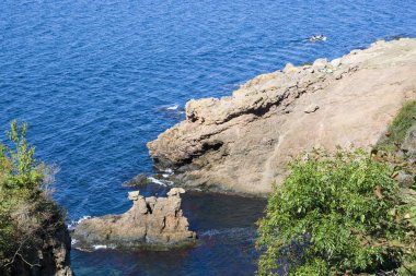 Bornholm Kuzey Sahil Adası - Lovehovederne (aslan başlar), Danimarka'nın sarp kayalıklarla