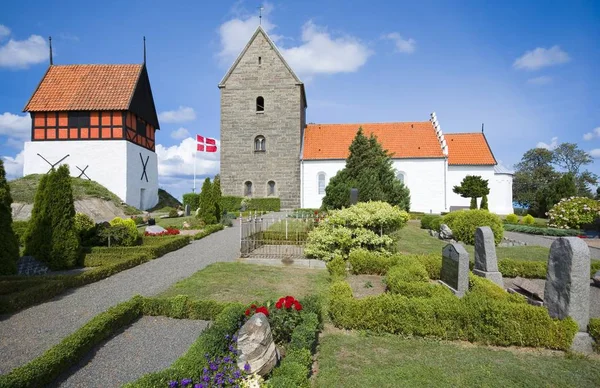 Rutsker Danimarca Agosto 2018 Veduta Della Chiesa Ruth Dal Cimitero — Foto Stock
