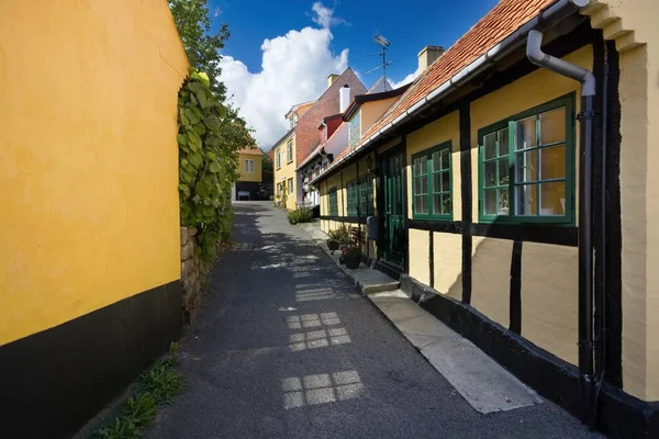 Gudhjem Bornholm Denmark Geleneksel Renkli Yarı Ahşap Evlerde Stok Resim