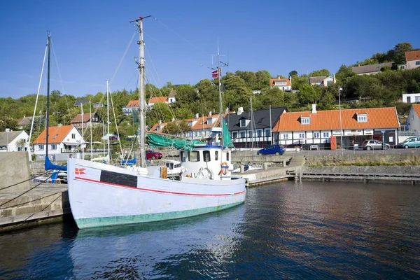 Vang Danemark Août 2018 Navires Amarrés Dans Port Dans Hameau — Photo