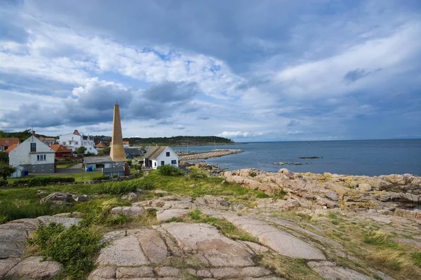 Widok Małego Miasteczka Wyspie Piękne Kamieniste Wybrzeże Bornholm Sandvig Dania Obrazek Stockowy