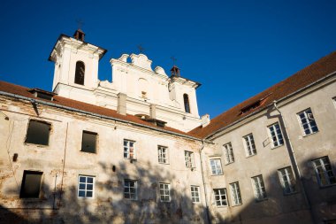 Litvanya 'nın Vilnius şehrindeki Dominik Manastırı ve Kutsal Ruh Kilisesi