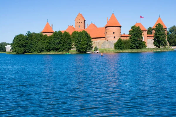 Gotische Stijl Rode Baksteen Kasteel Een Eiland Galve Lake Trakai — Stockfoto