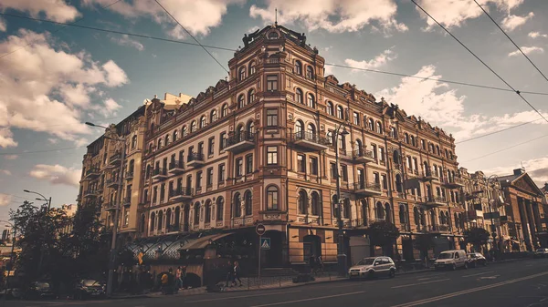 スタイリッシュな建築近く Lva Tolstogo キエフ ウクライナ — ストック写真