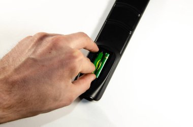 Uzaktan kumanda elinde ekipmanlardan