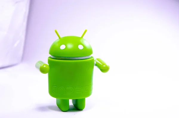 April 2019 Los Angeles Usa Gambar Android Plastik Hijau Pada — Stok Foto